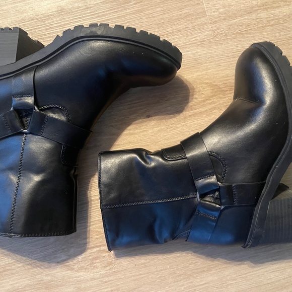 Heeled Moto Boots - Picture 2 of 3